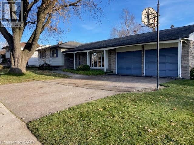 15 PENROSE Avenue, Kitchener