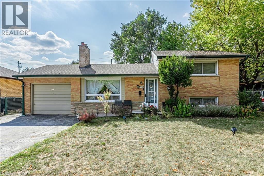 1235 TOUKAY Crescent, London