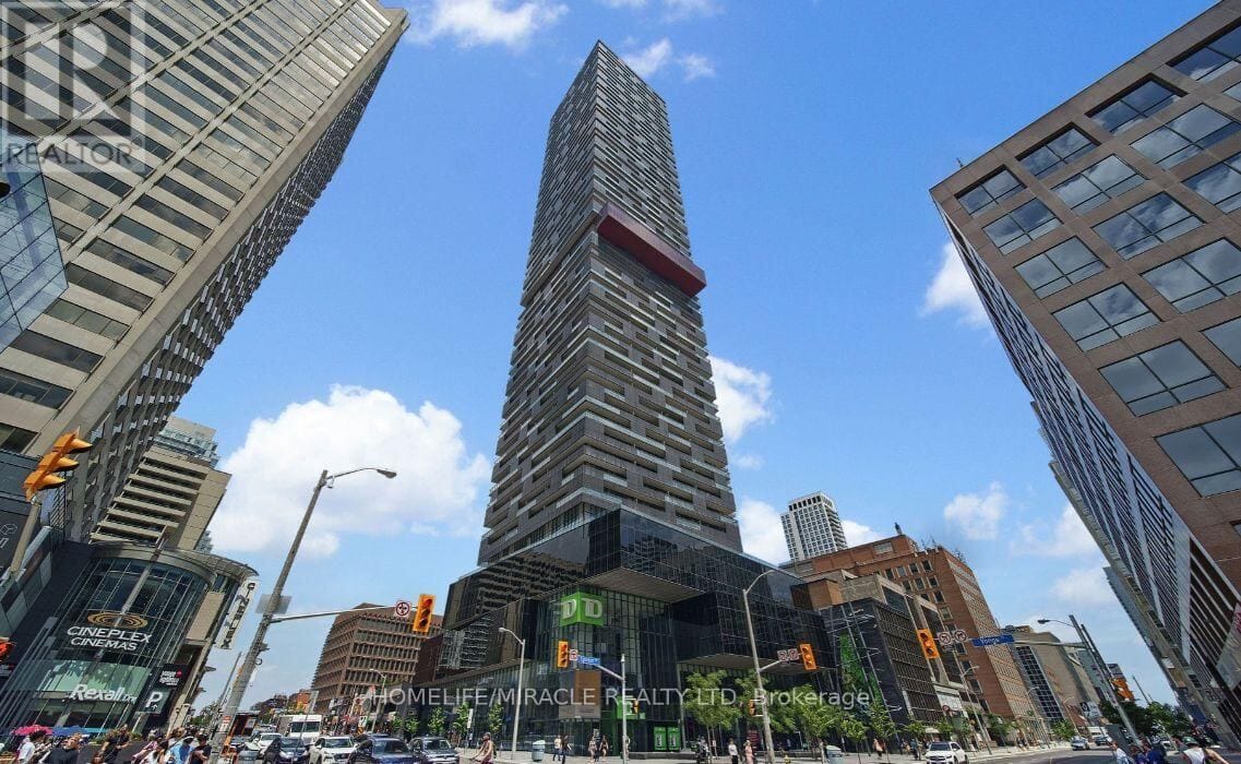 8 Eglington Avenue East Unit 1906, Toronto (Yonge-Eglinton)