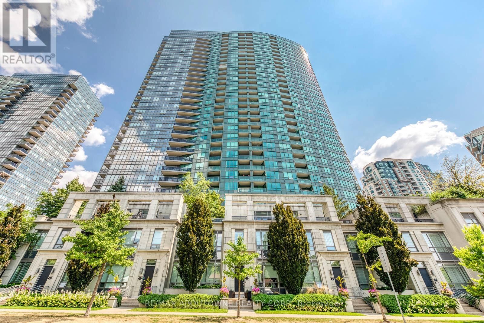 15 Greenview Avenue Unit 2803, Toronto (Newtonbrook West)