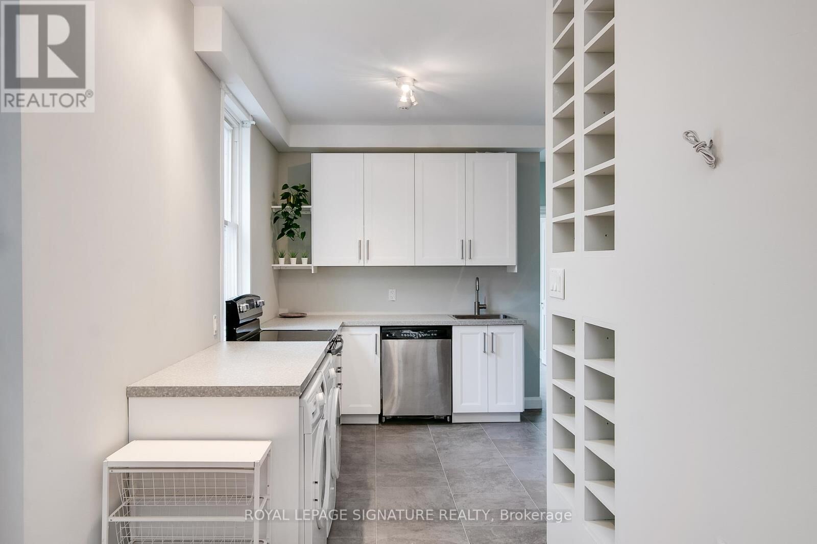 133 Brock Street Unit 2nd Floor, Toronto (Little Portugal)