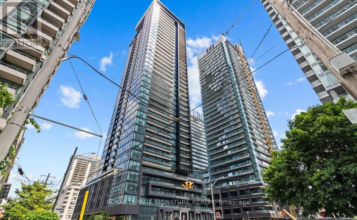 120 Broadway Avenue Unit 1204, Toronto (Mount Pleasant West)