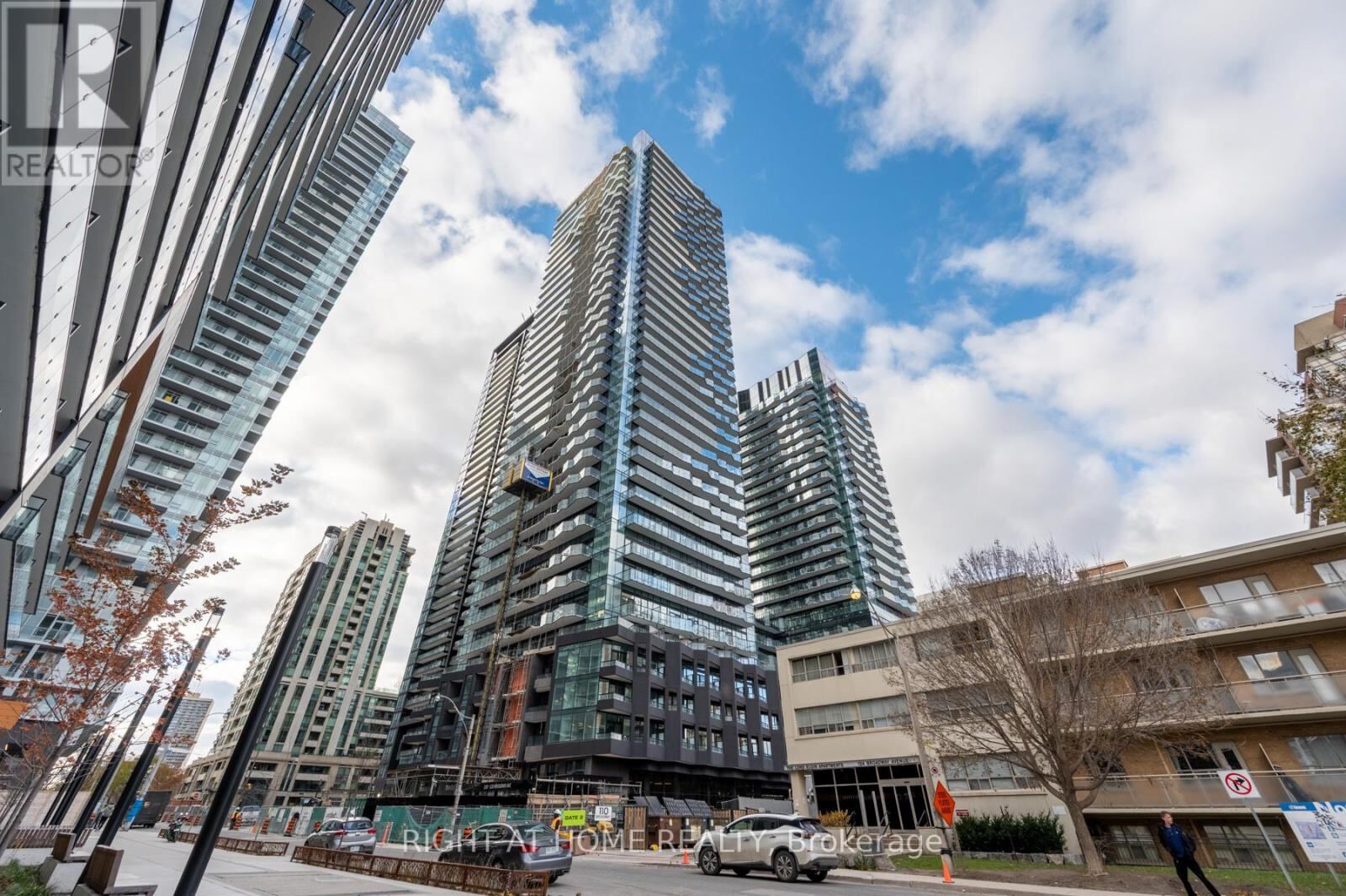 120 Broadway Avenue Unit 203N, Toronto (Mount Pleasant West)