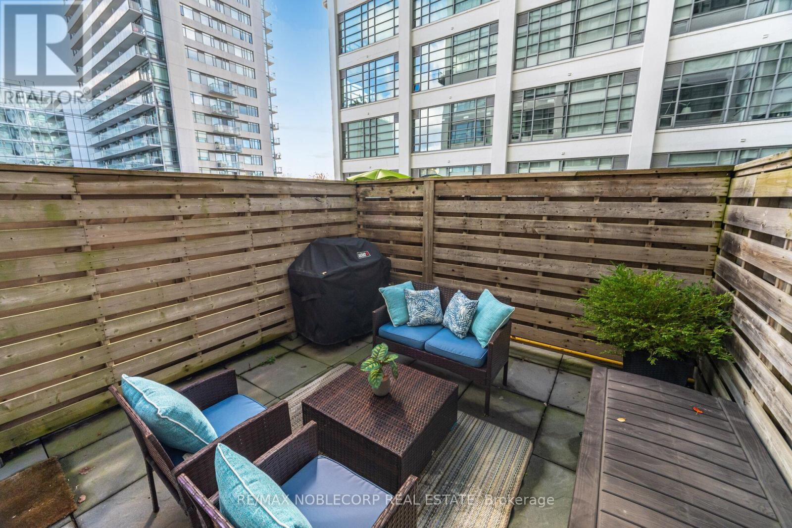 637 Lake Shore Boulevard West Unit 228, Toronto (Niagara)
