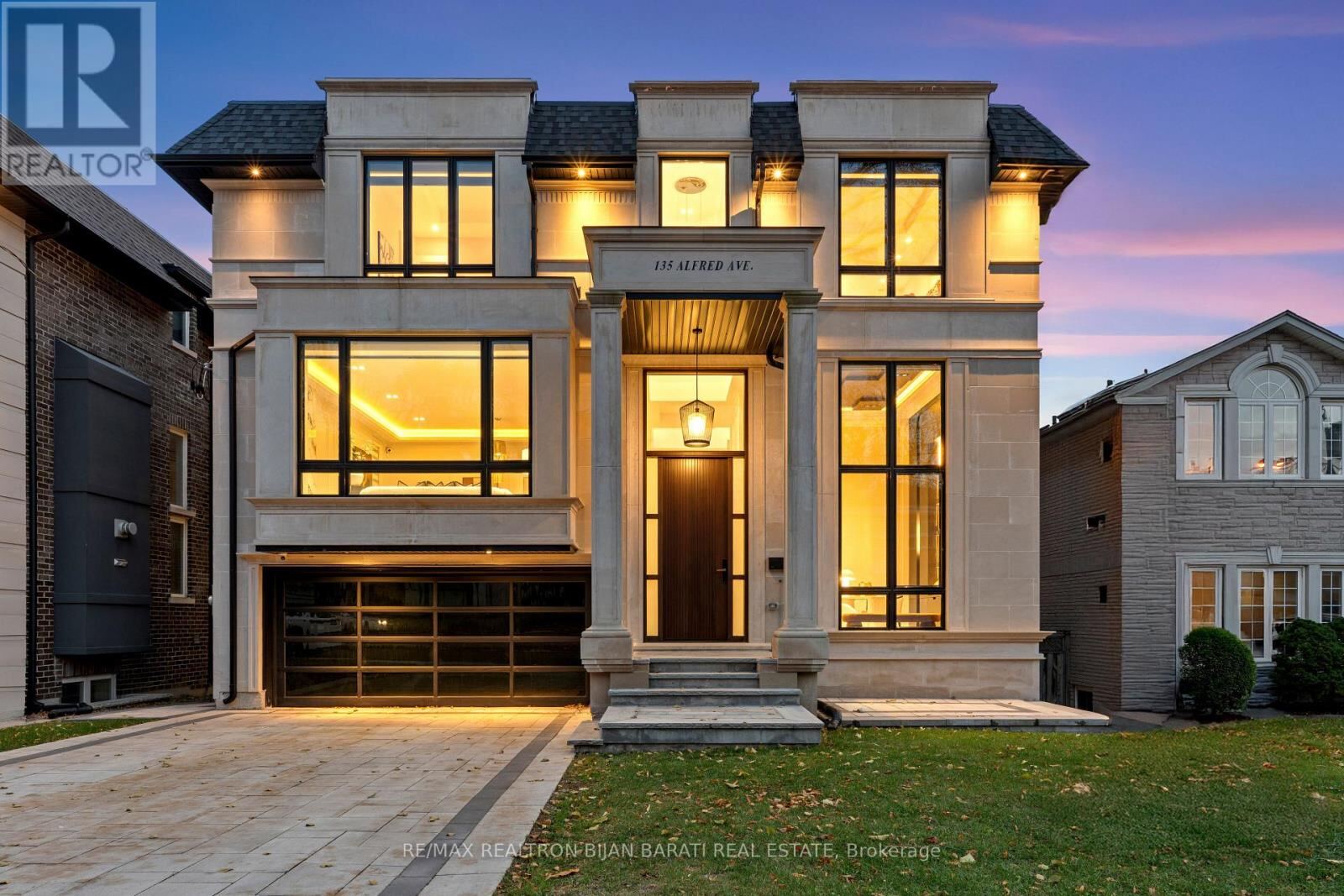 135 Alfred Avenue, Toronto (Willowdale East)