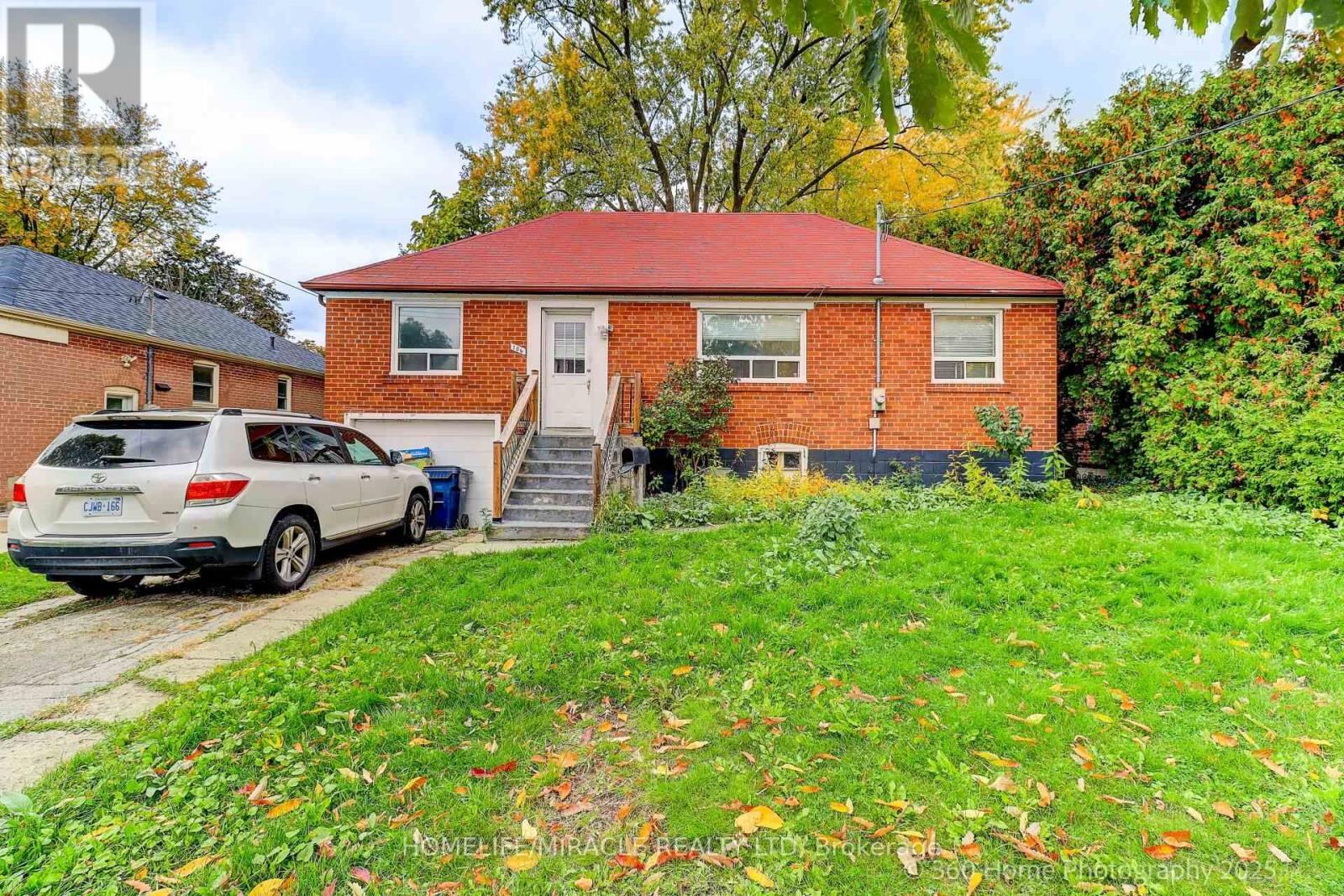 106 Johnston Avenue, Toronto (Lansing-Westgate)