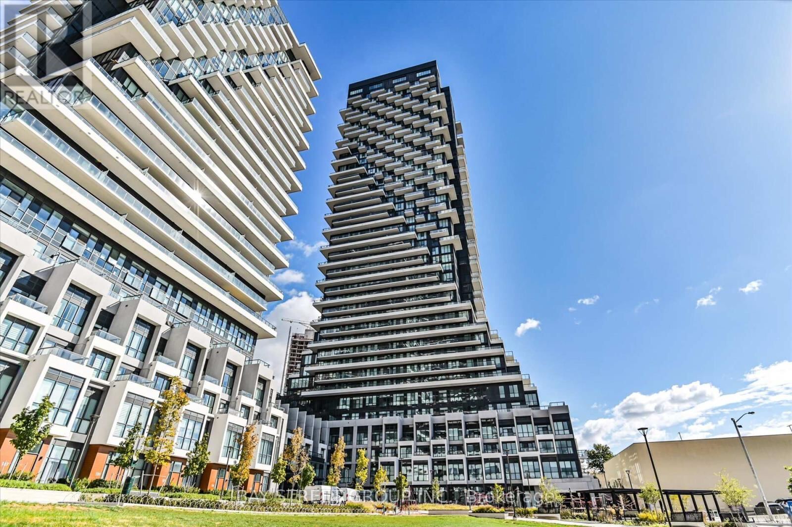30 Inn On The Park Drive Unit 2707, Toronto (Banbury-Don Mills)