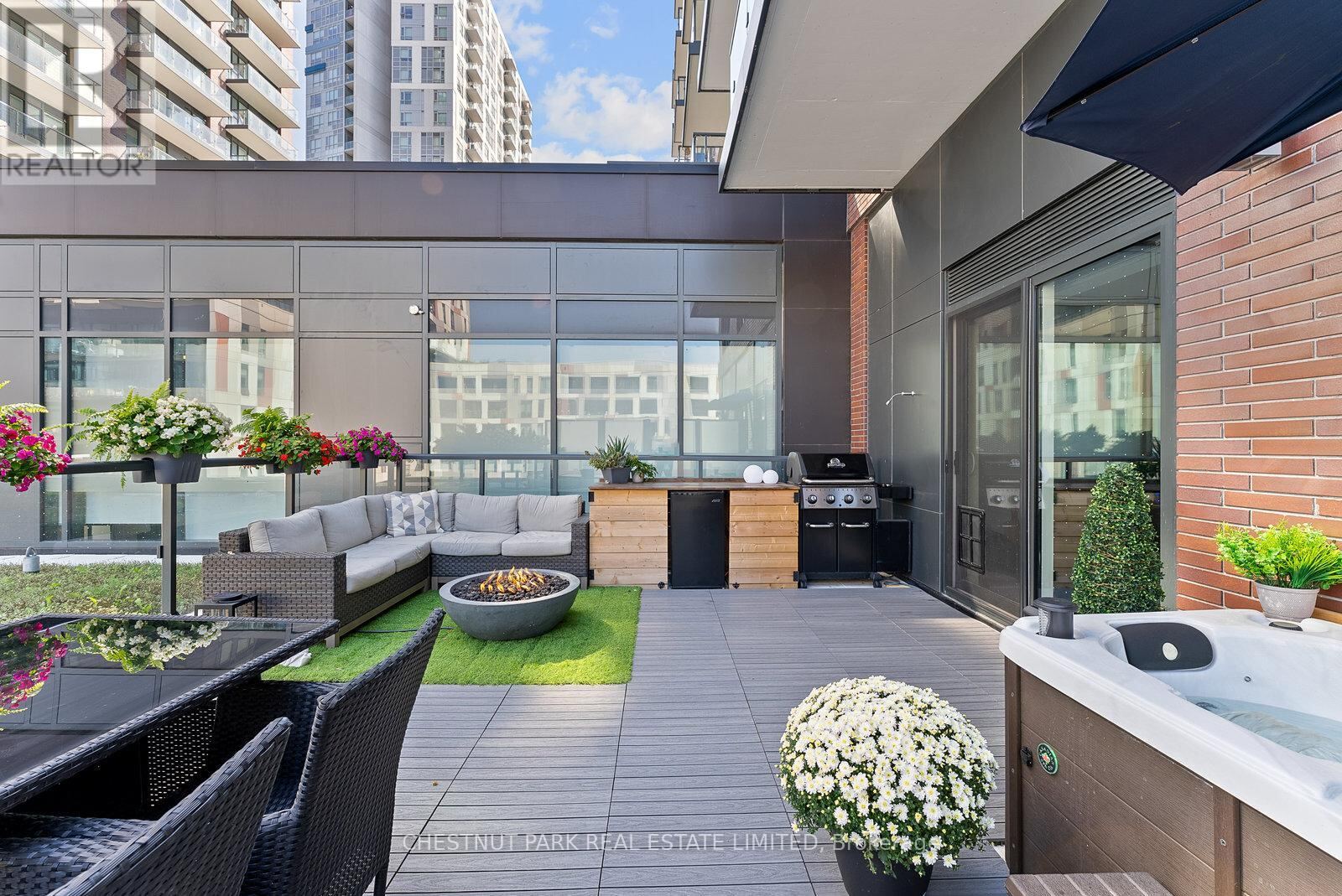 35 Tubman Avenue Unit 417, Toronto (Regent Park)