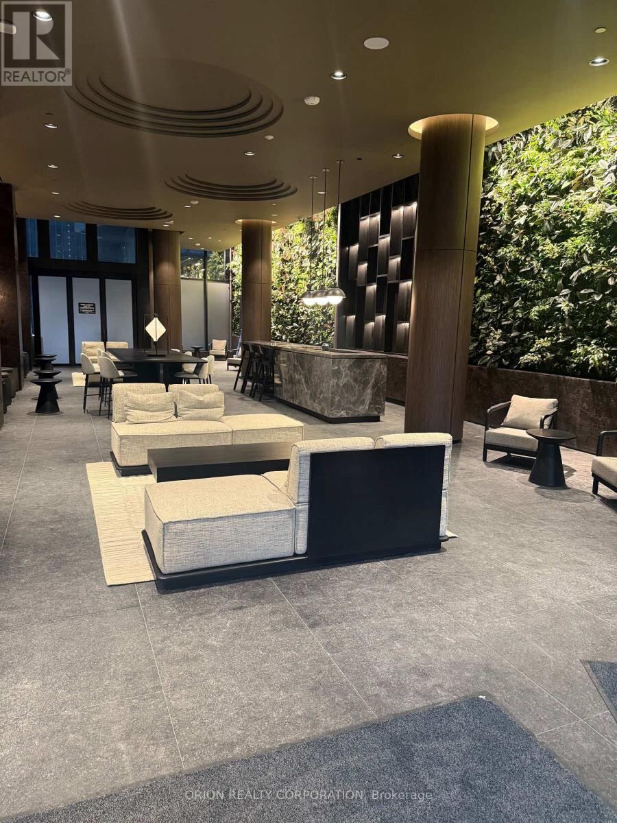 120 Broadway Avenue Unit 1310, Toronto (Mount Pleasant West)