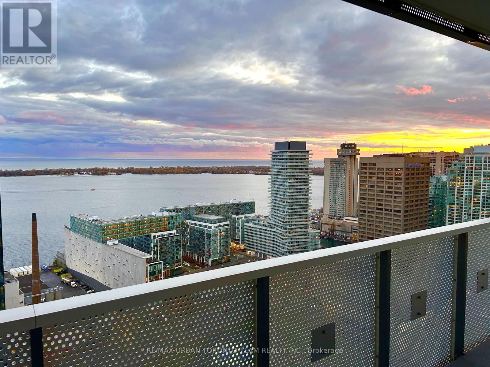 55 Cooper Street Unit 3611, Toronto (Waterfront Communities)