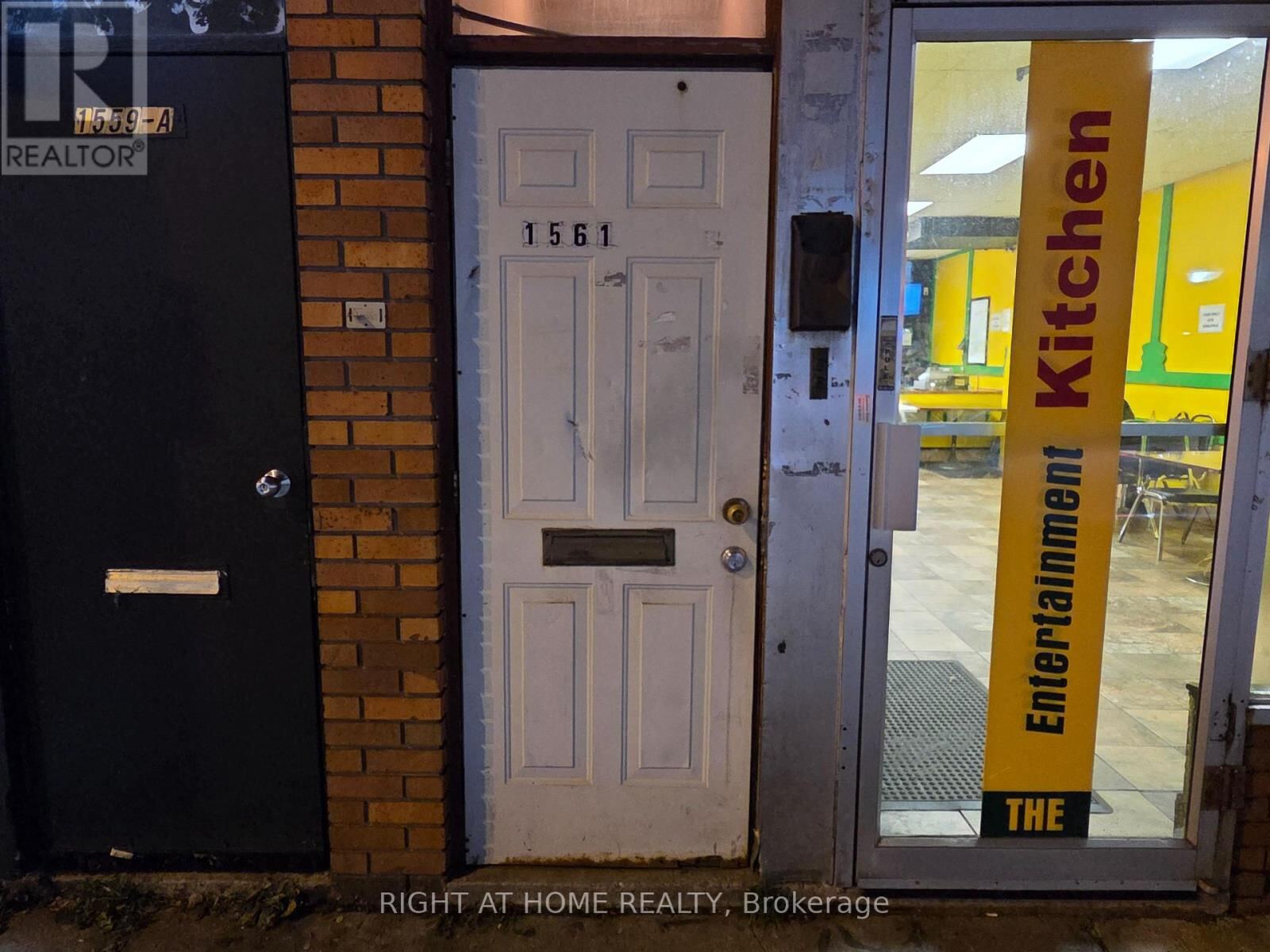 1561 Eglinton Avenue West Avenue Unit Level 2, Toronto (Oakwood Village)