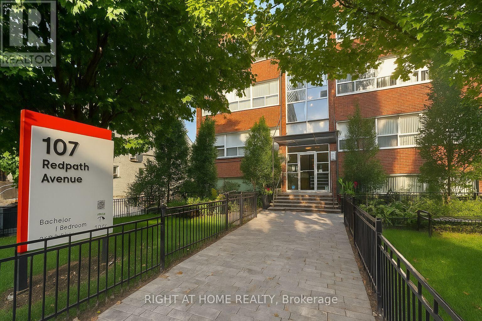 107 Redpath Avenue Unit 105, Toronto (Mount Pleasant West)