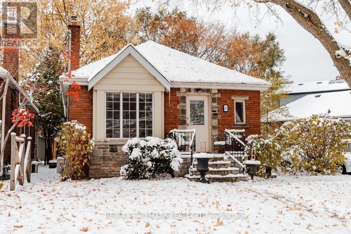 22 Airley Crescent, Toronto (East York)