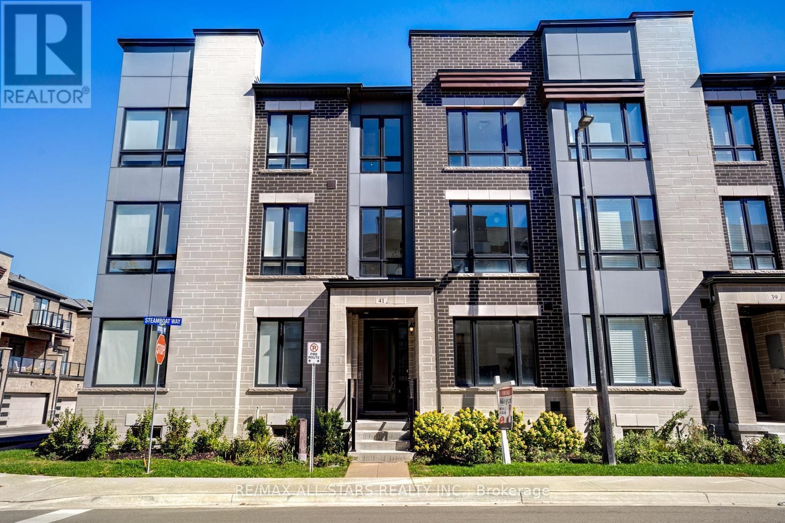 41 Steamboat Way, Whitby (Port Whitby)