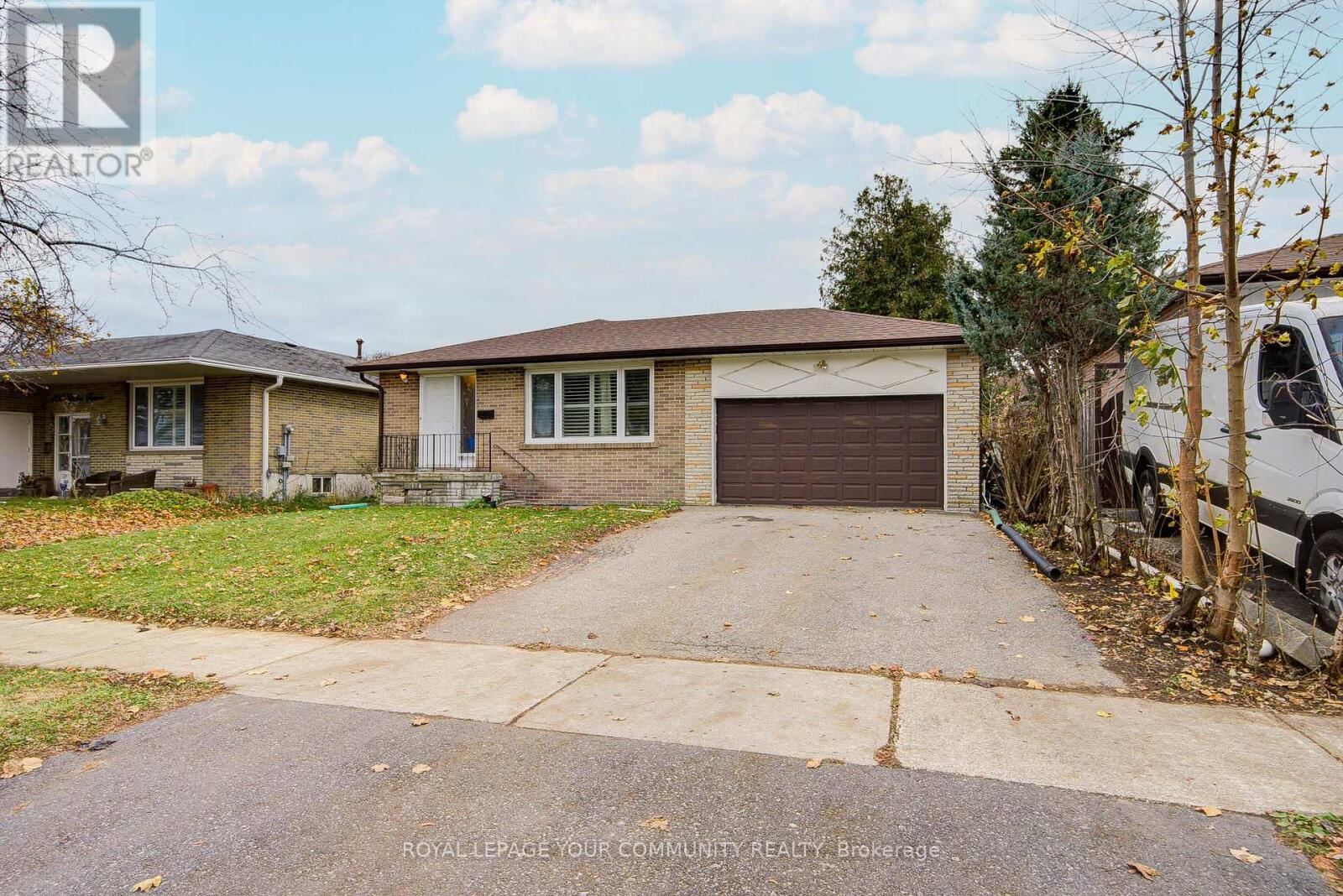 106 Cultra Square, Toronto (West Hill)