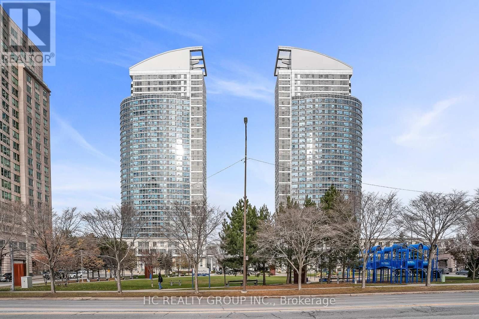 38 Lee Centre Drive Unit Ph201, Toronto (Woburn)