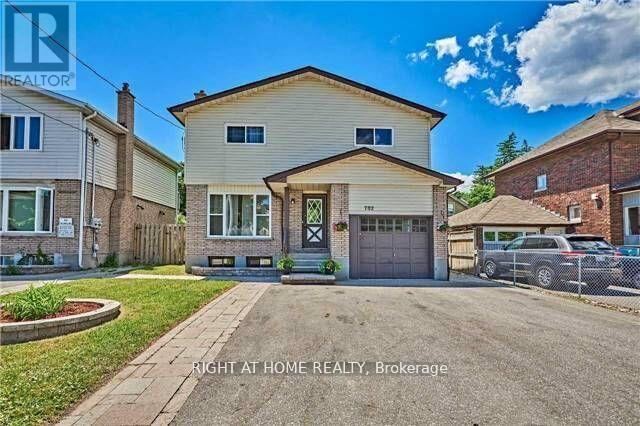 702 Brock Street South, Whitby (Downtown Whitby)