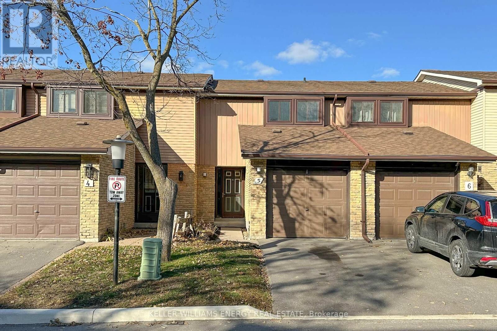 221 Ormond Drive Unit 5, Oshawa (Samac)