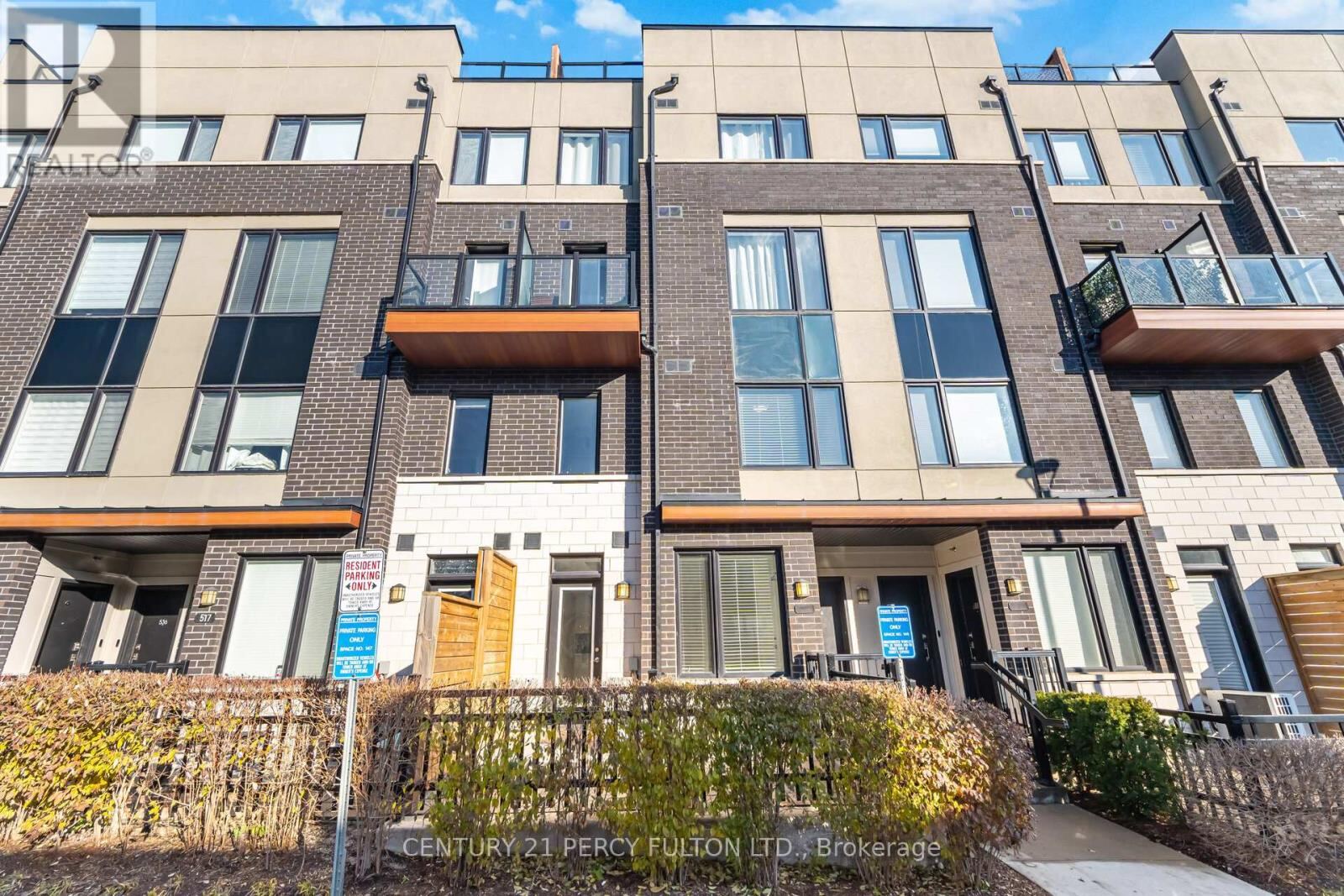 1555 Kingston Road Unit 516, Pickering (Town Centre)