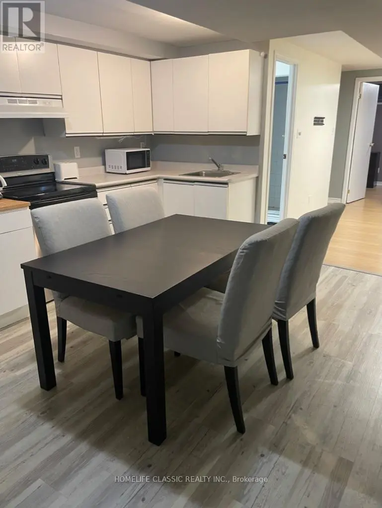 102 Church Street South Unit lower, Richmond Hill (Crosby)