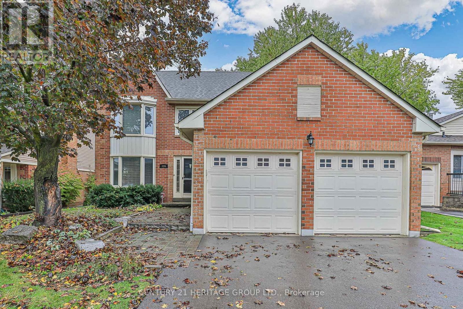 124 John Bowser Crescent, Newmarket (Glenway Estates)