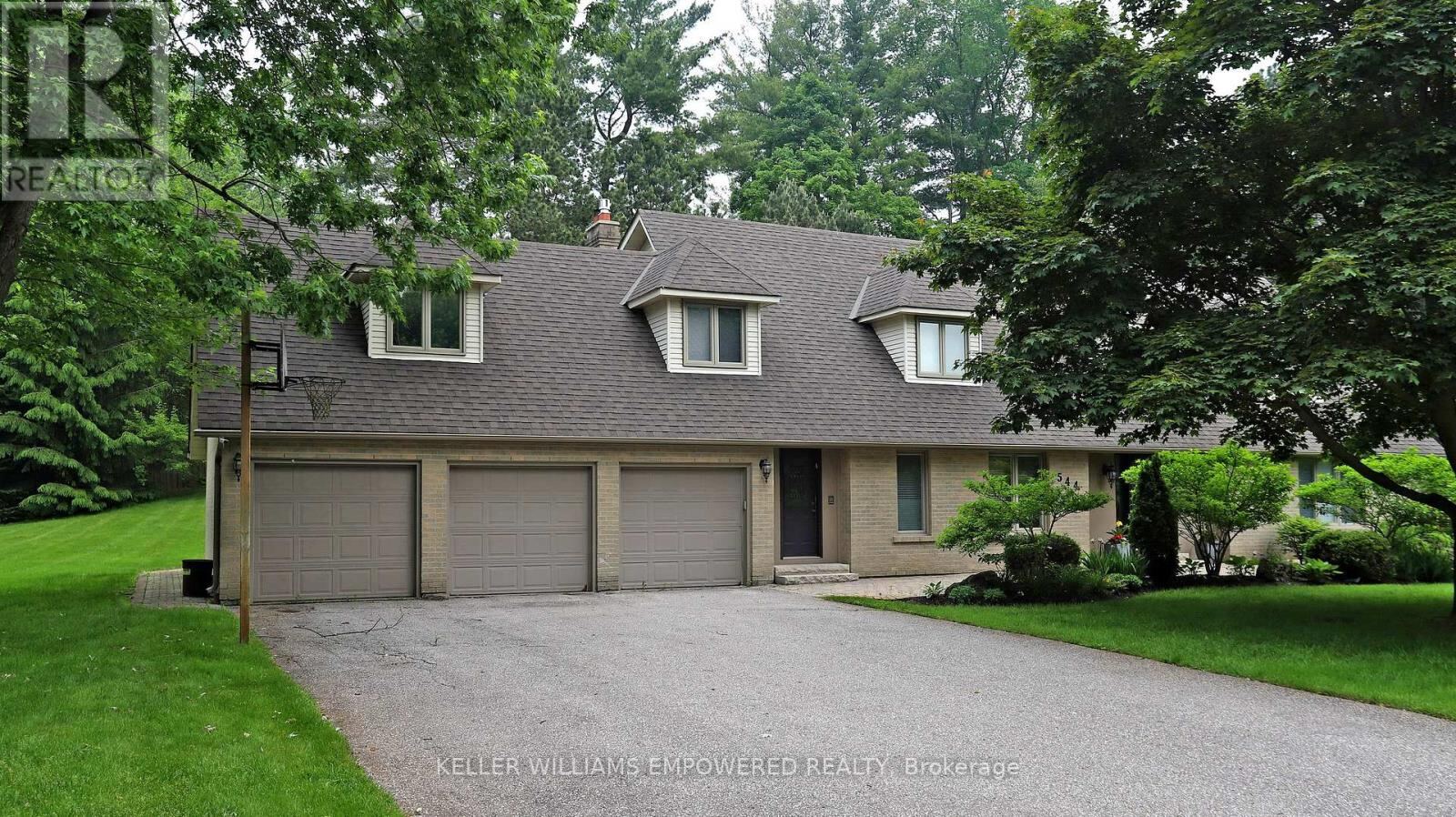 544 Woodland Acres Crescent, Vaughan