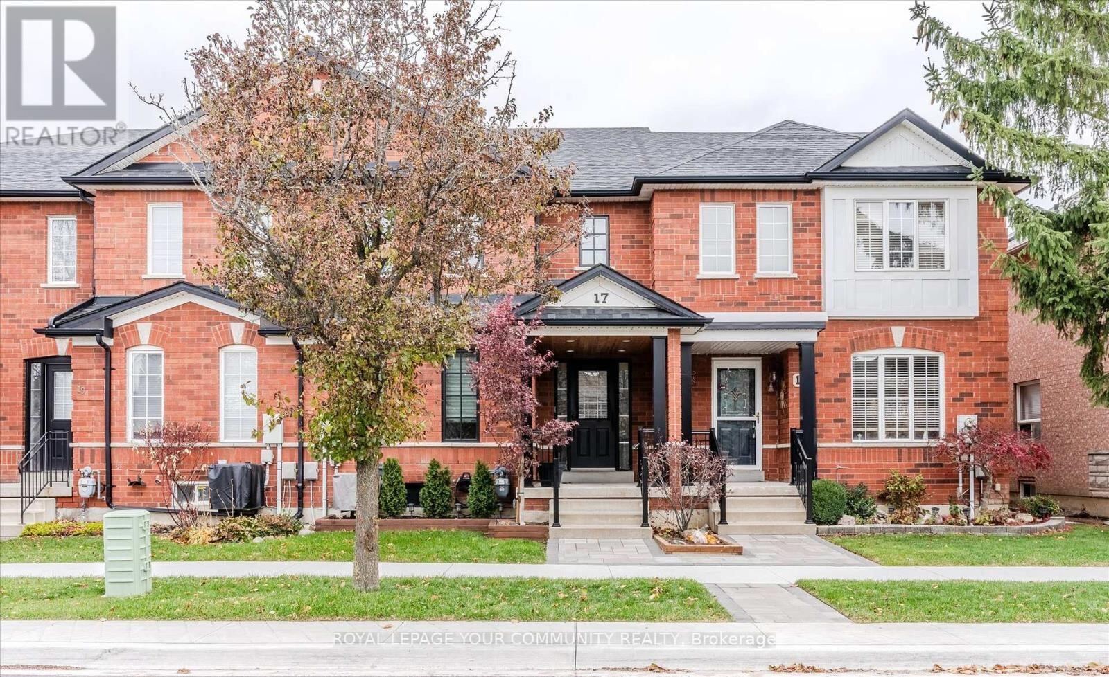 17 Castle Park Boulevard, Vaughan (Sonoma Heights)