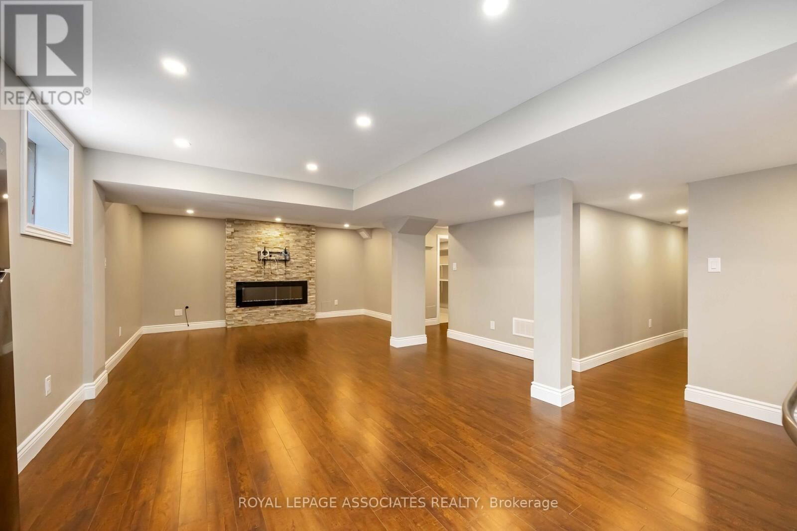 61 Estrella Crescent Unit BSMT, Richmond Hill (Jefferson)