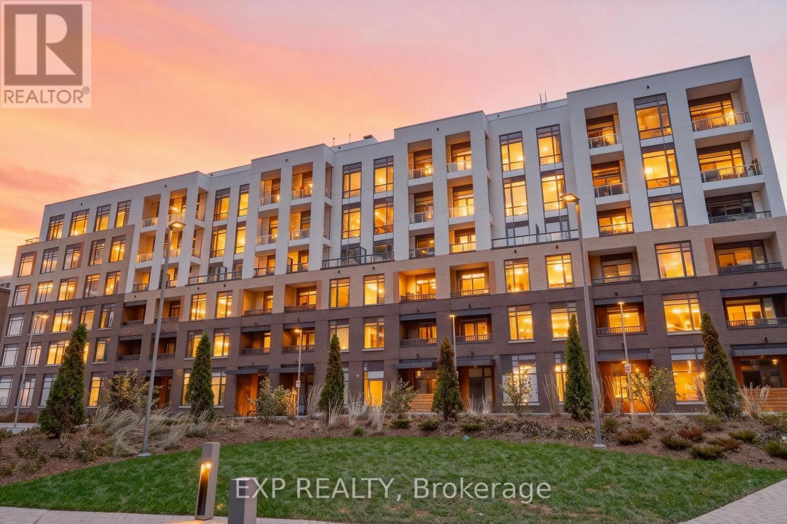 8 Beverley Glen Boulevard Unit D328, Vaughan (Beverley Glen)
