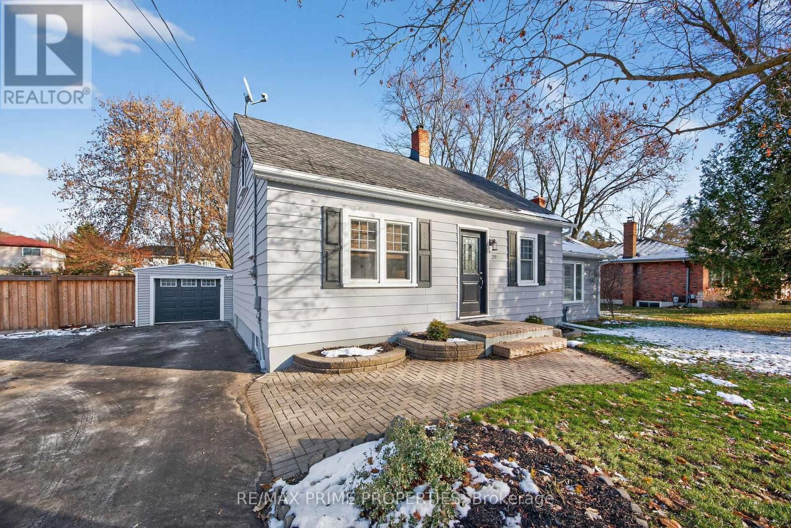 29 Victory Drive, East Gwillimbury (Mt Albert)