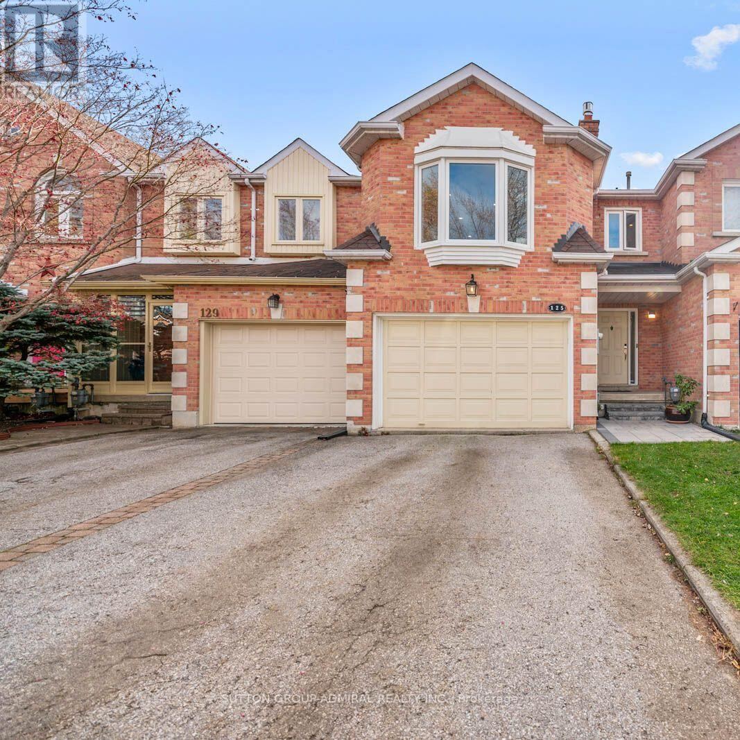 125 Thornway Avenue, Vaughan (Brownridge)