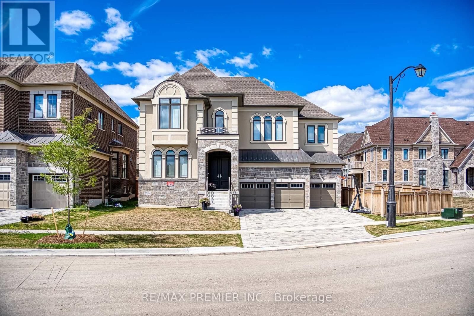 101 Appleyard Avenue, Vaughan (Kleinburg)