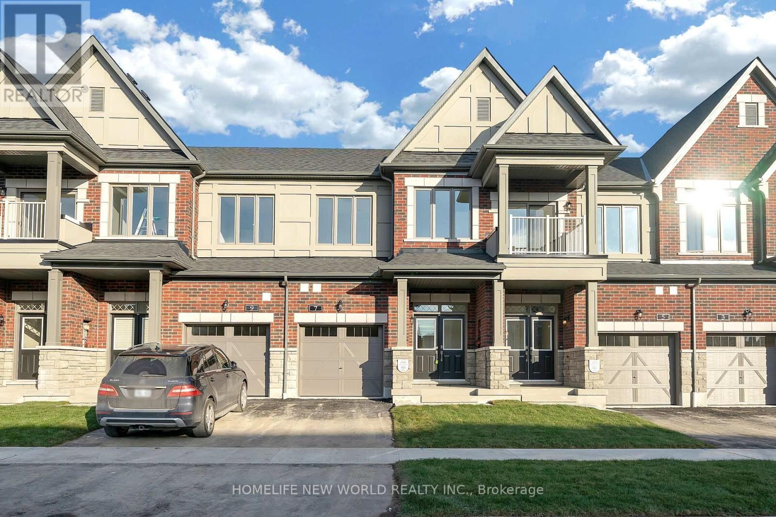 7 Harvey Bunker Crescent, Markham (Angus Glen)