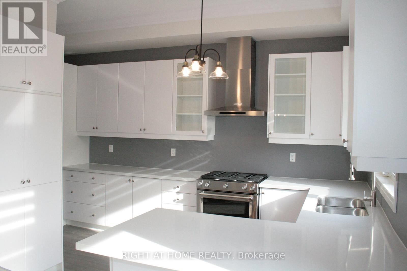 206 Arianna Crescent, Vaughan (Patterson)