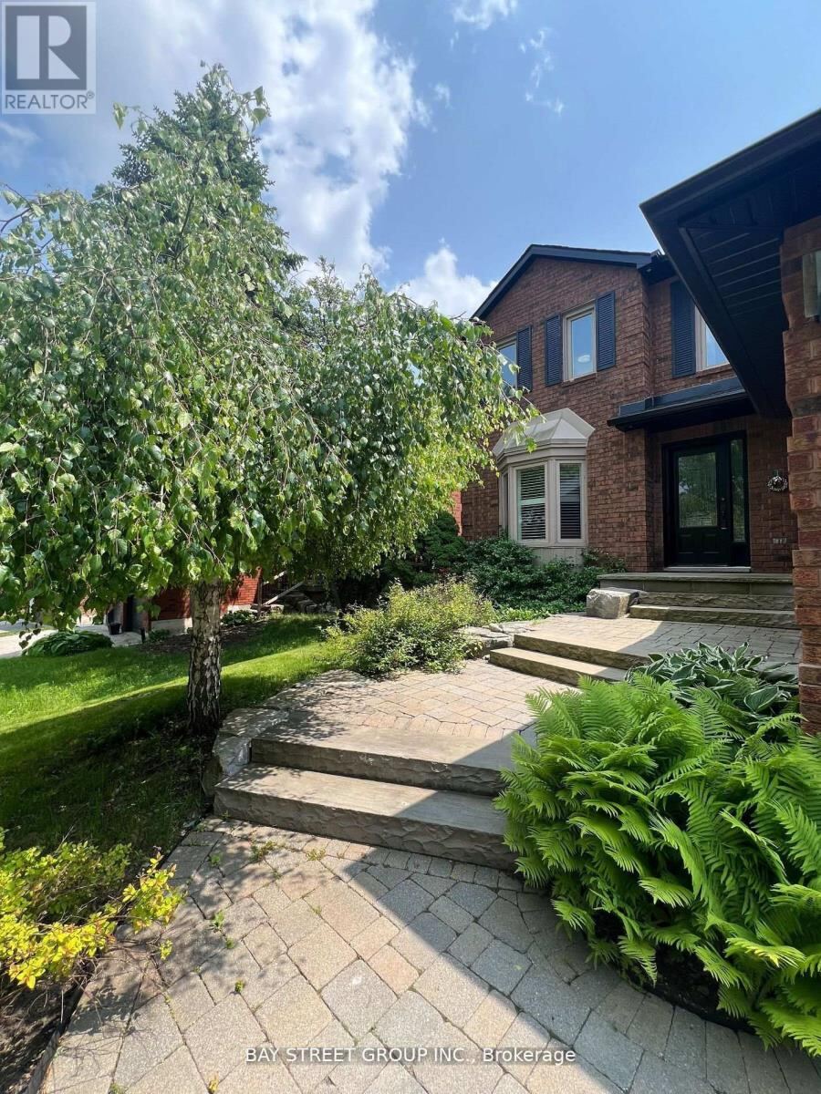 9 Chadburn Crescent, Aurora (Hills of St Andrew)
