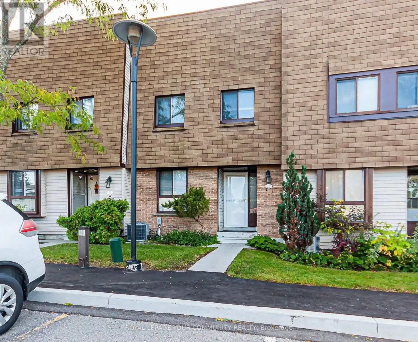 189 Springhead Gardens Unit 22, Richmond Hill (North Richvale)