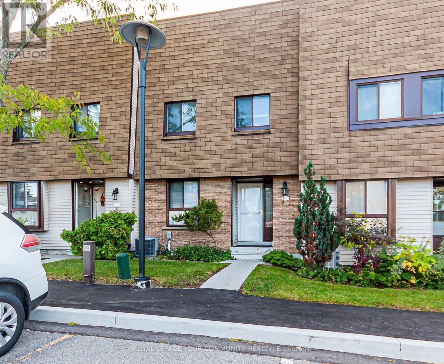 189 Springhead Gardens Unit 22, Richmond Hill (North Richvale)