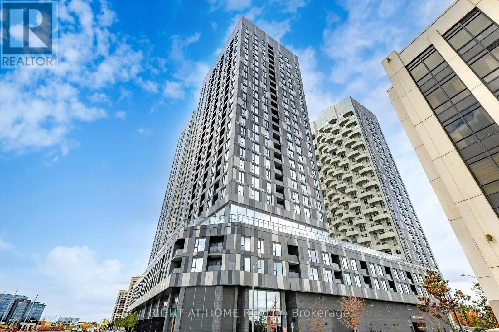 10 Abeja Street Unit 417, Vaughan (Concord)