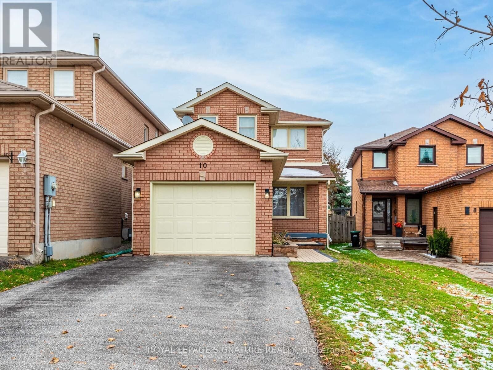 10 Laidlaw Drive, Barrie (West Bayfield)