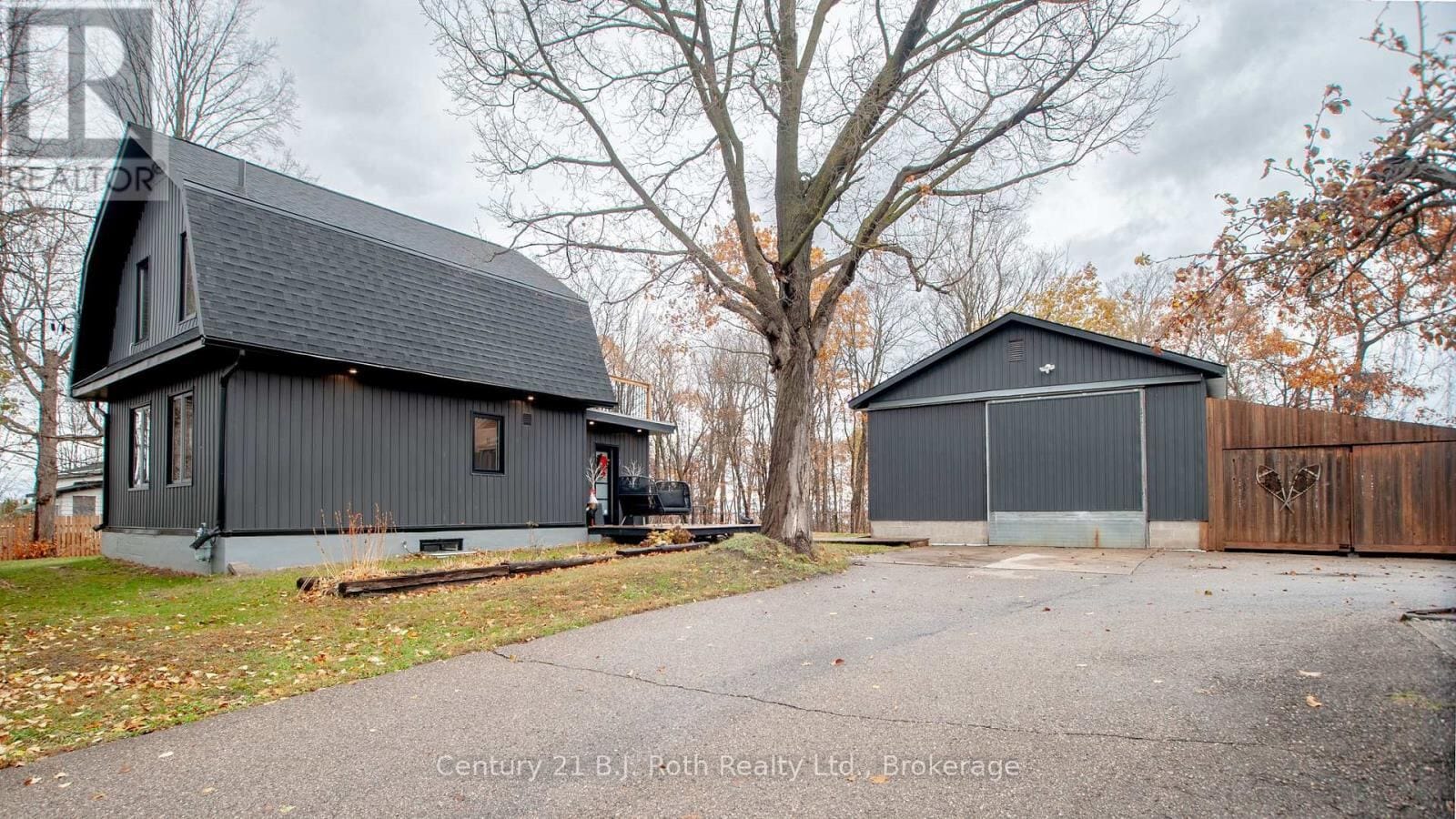381 Olive Street, Midland