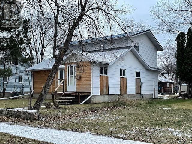 6 Bedroom Single Family in Dryden