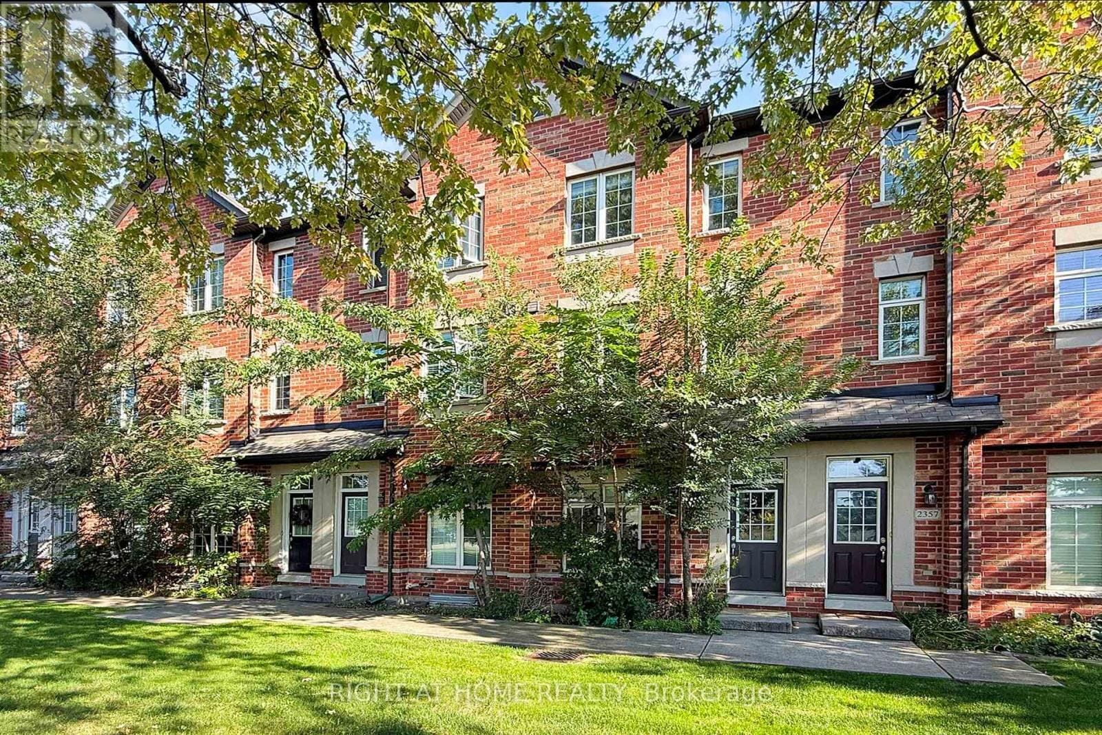 2359 Lepage Common, Burlington (Freeman)