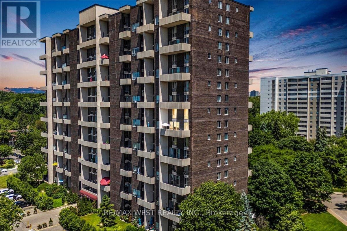 35 Ormskirk Avenue Unit 501, Toronto (High Park-Swansea)