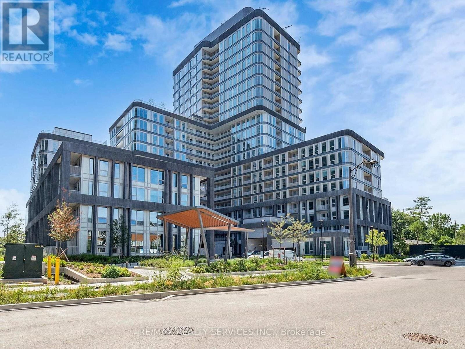 3240 William Coltson Avenue South Unit 428, Oakville (JM Joshua Meadows)