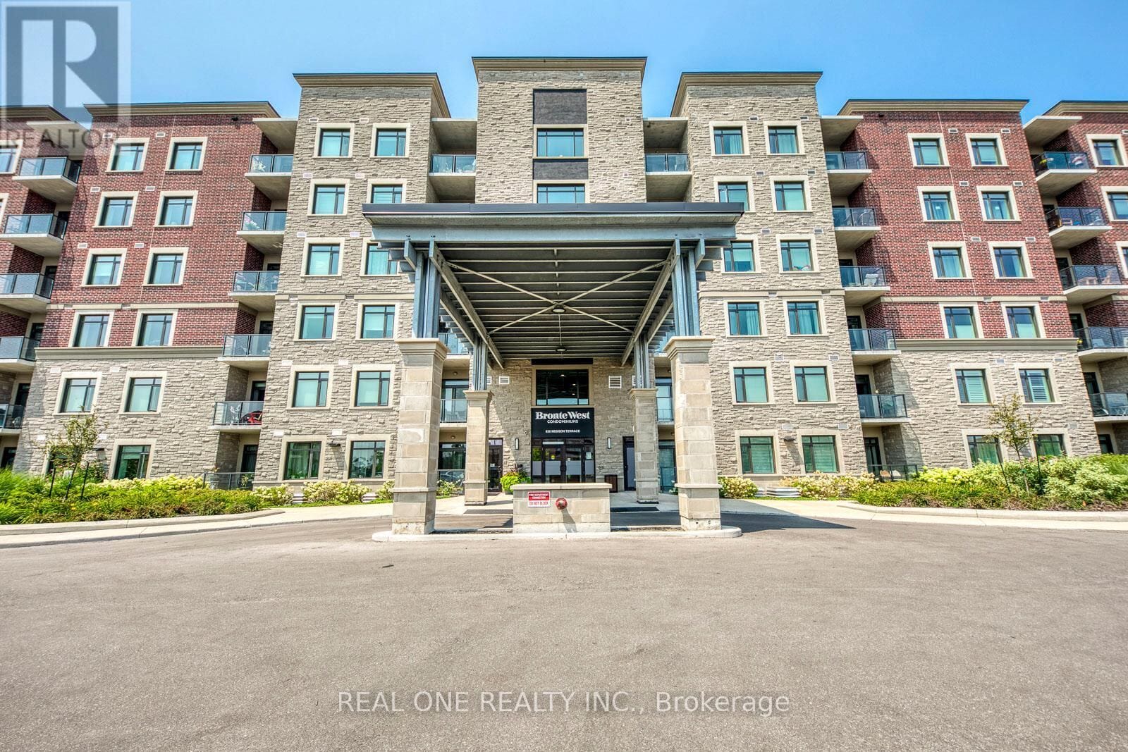 830 Megson Terrace Unit 101, Milton (WI Willmott)