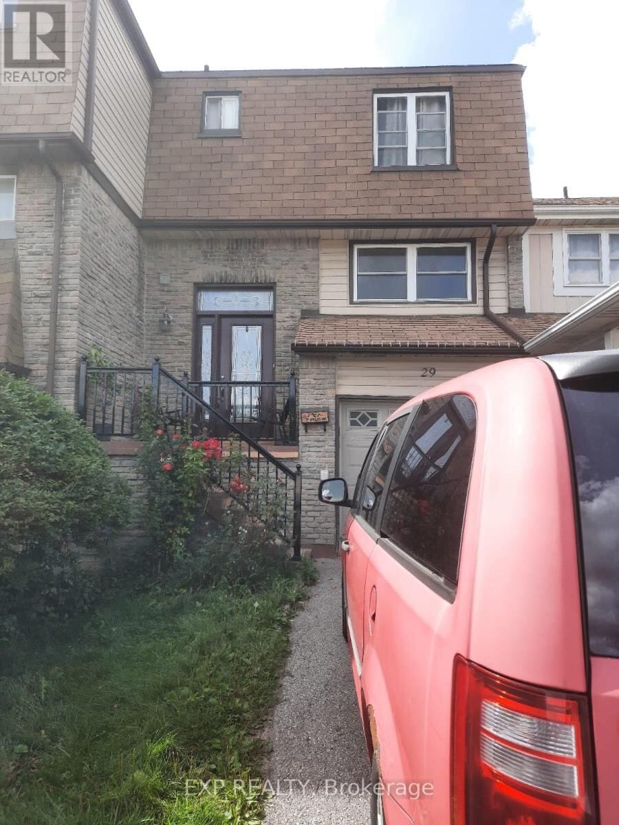 29 Fanshawe Drive, Brampton (Heart Lake West)