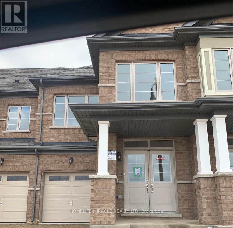 4 Bedroom Row / Townhouse in