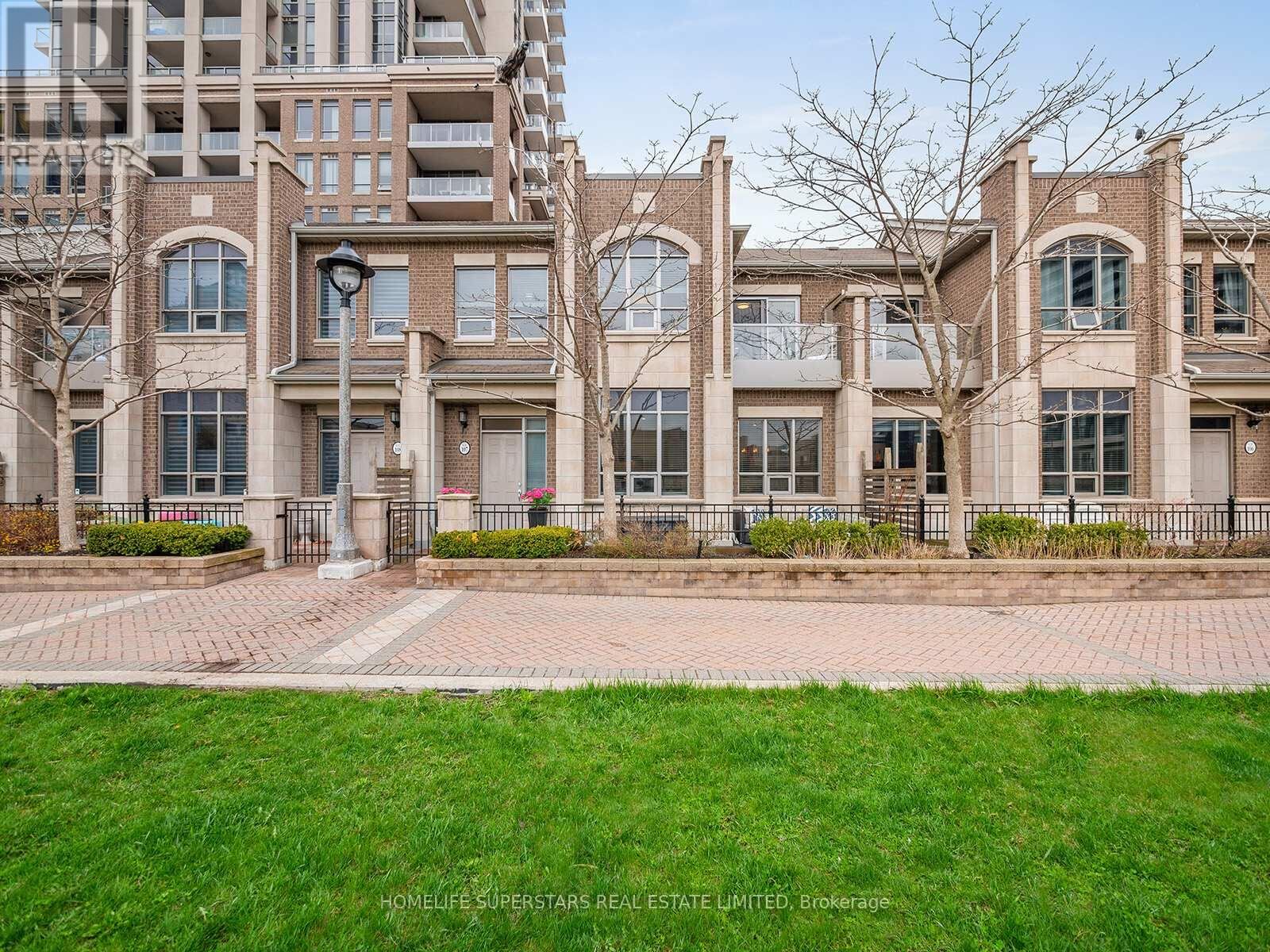 388 Prince Of Wales Drive Unit TH 107, Mississauga (City Centre)