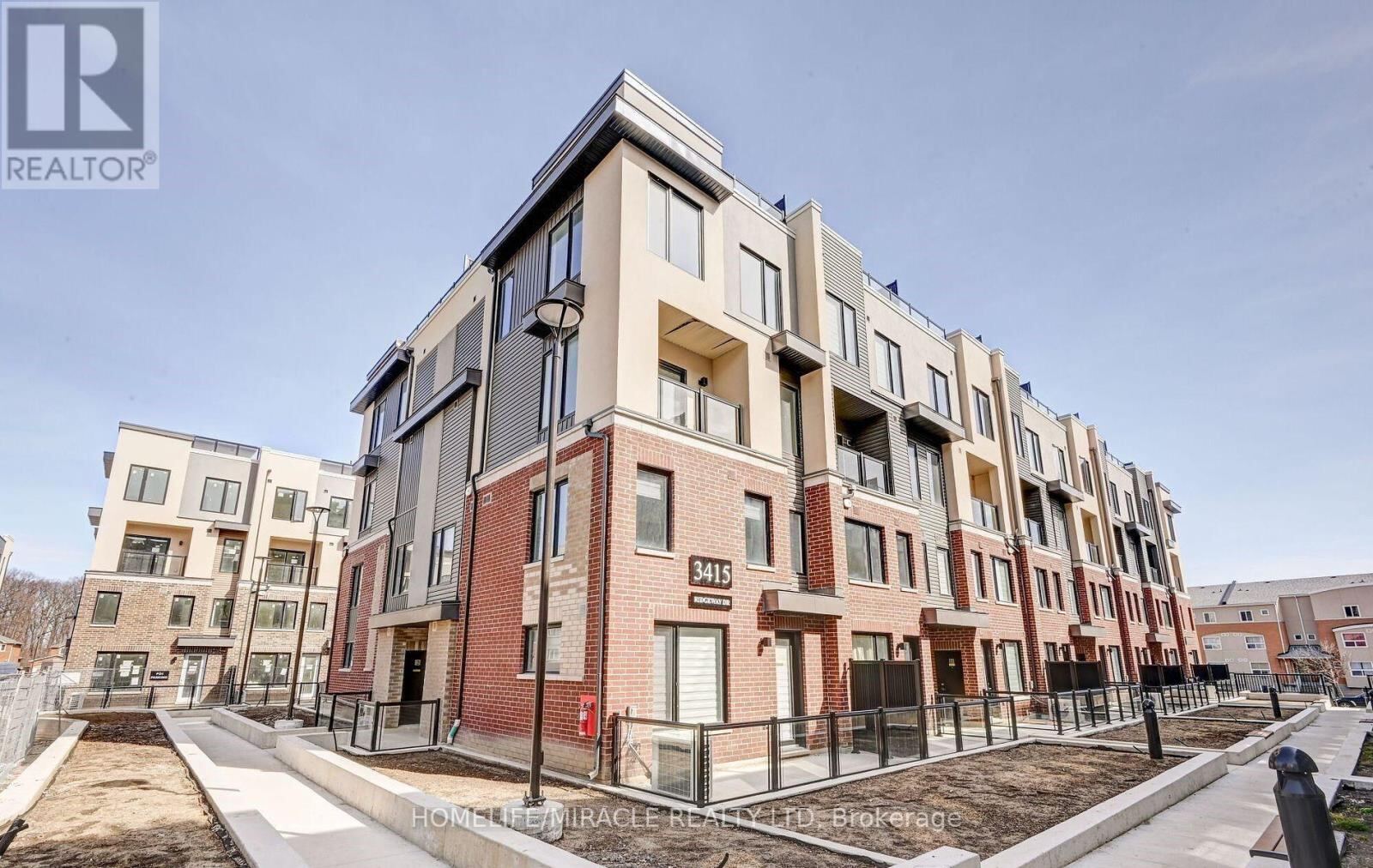 3415 Ridgeway Drive Unit 02, Mississauga (Erin Mills)
