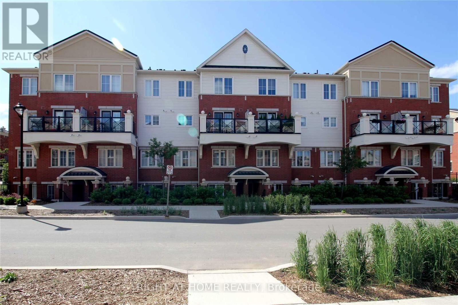 2492 Post Road Unit 21, Oakville (RO River Oaks)
